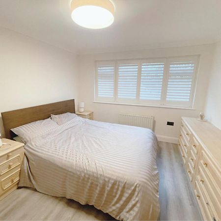 Home Near London Heathrow, Slough,Windsor,Legoland コルンブルック エクステリア 写真